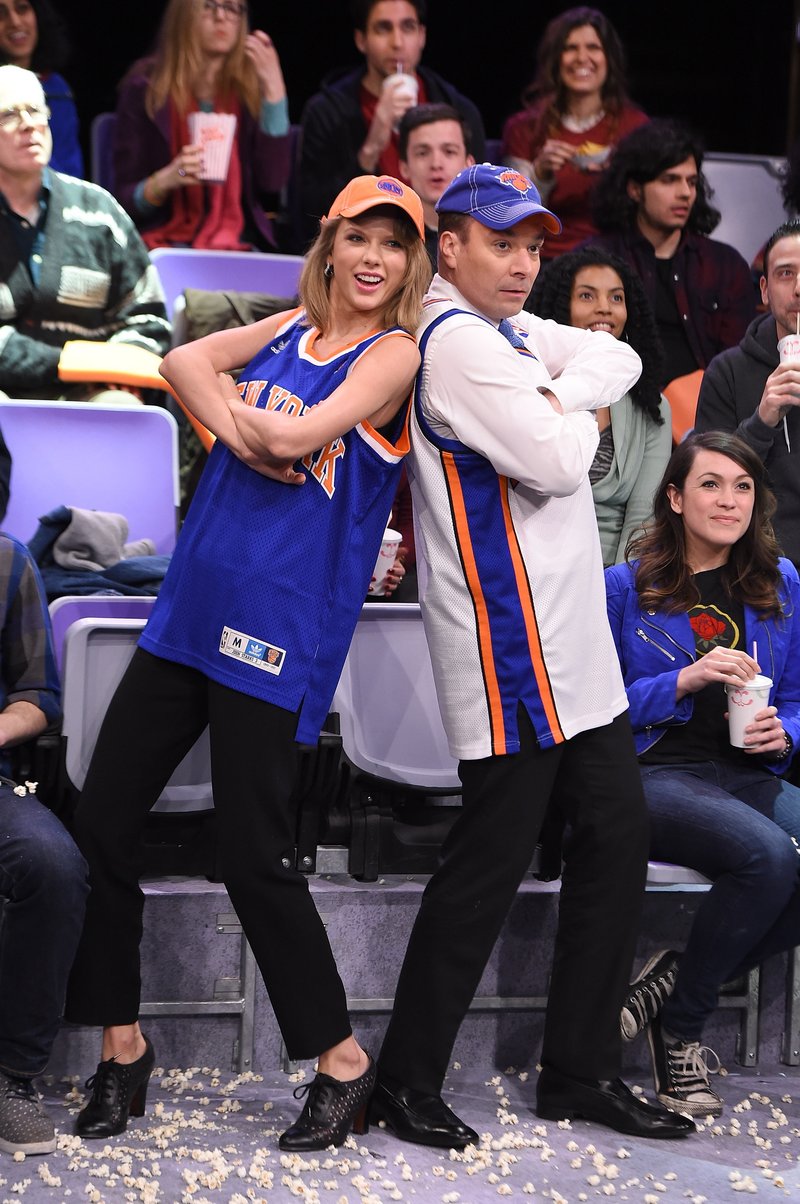Taylor Swift at The Tonight Show Starring Jimmy Fallon (February 17, 2015) — photo 5