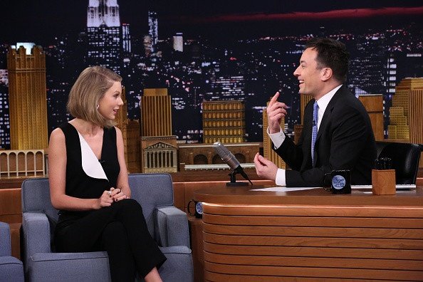 Taylor Swift at The Tonight Show Starring Jimmy Fallon (February 17, 2015) — photo 14