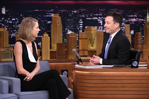 Taylor Swift at The Tonight Show Starring Jimmy Fallon (February 17, 2015) — photo 15