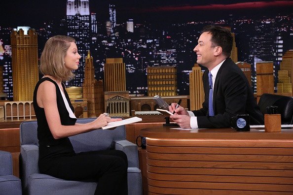 Taylor Swift at The Tonight Show Starring Jimmy Fallon (February 17, 2015) — photo 17