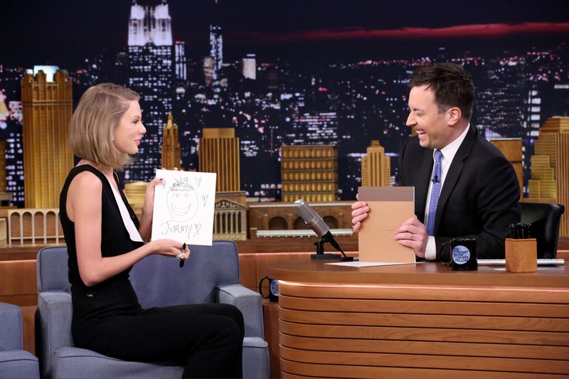 Taylor Swift at The Tonight Show Starring Jimmy Fallon (February 17, 2015) — photo 19