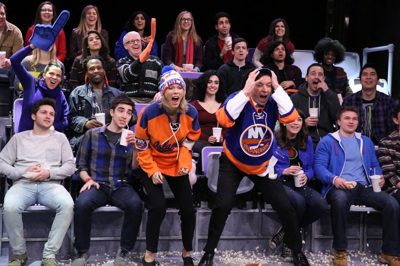 Taylor Swift at The Tonight Show Starring Jimmy Fallon (February 17, 2015) — photo 26