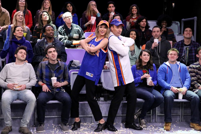 Taylor Swift at The Tonight Show Starring Jimmy Fallon (February 17, 2015) — photo 27