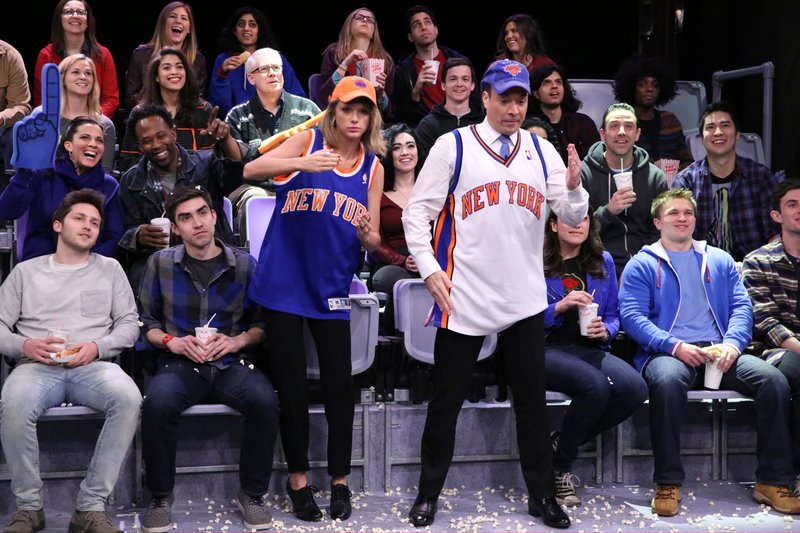 Taylor Swift at The Tonight Show Starring Jimmy Fallon (February 17, 2015) — photo 30