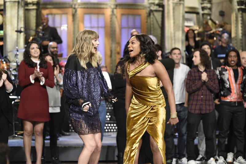 Taylor Swift at Saturday Night Live — photo 6