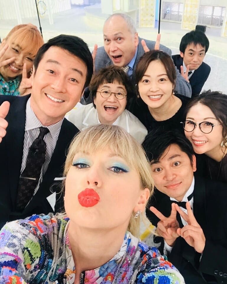 Taylor Swift at Sukkiri — photo 5