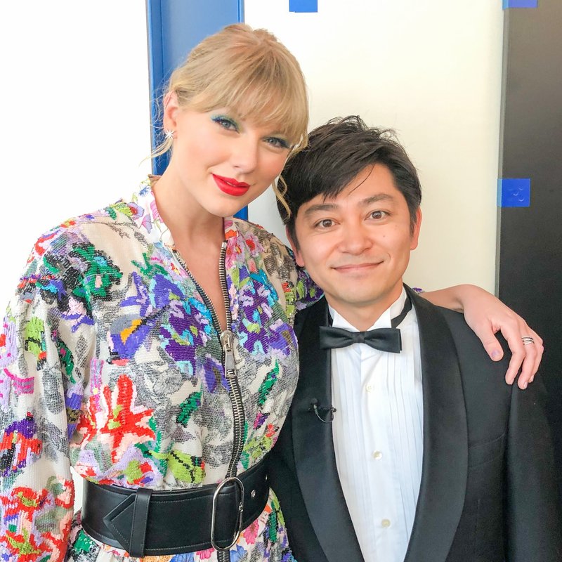 Taylor Swift at Sukkiri — photo 8