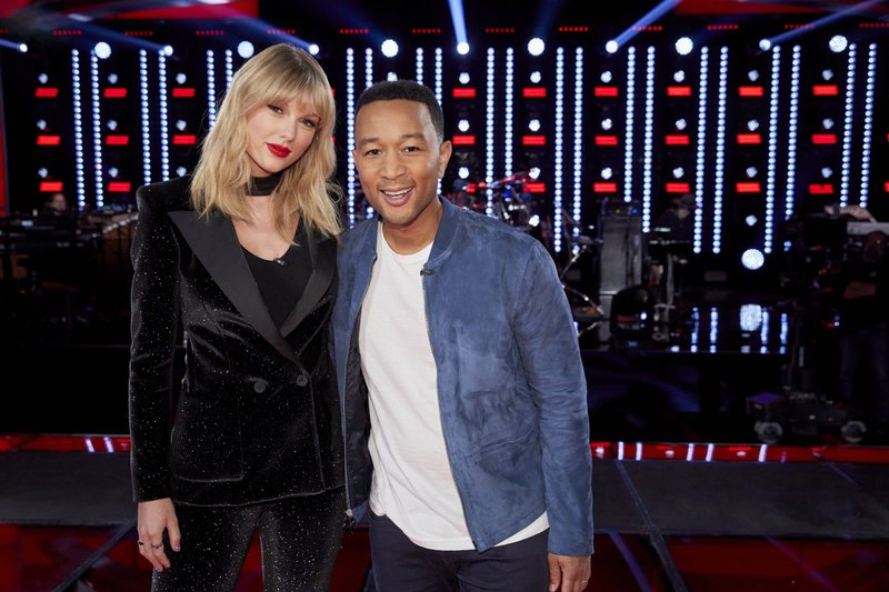 Taylor Swift at The Voice — photo 5