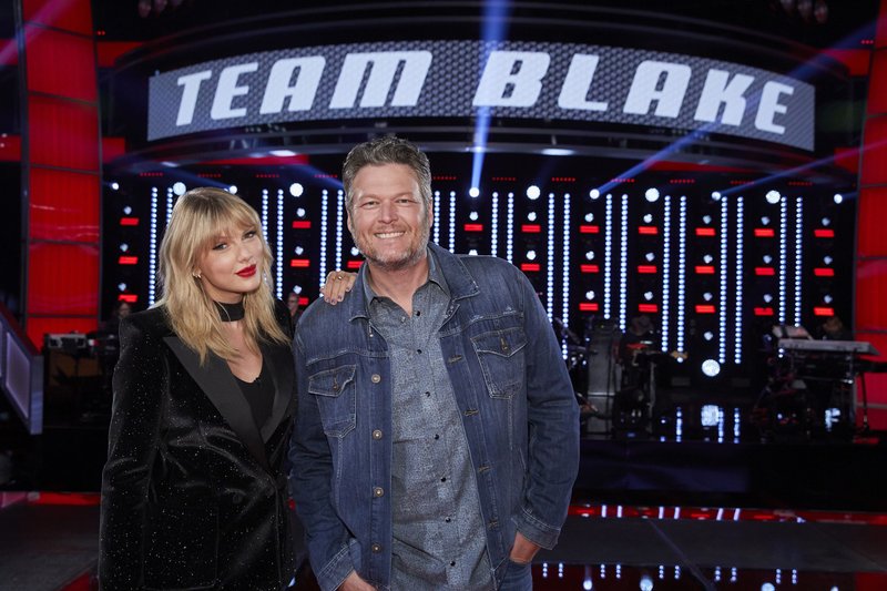 Taylor Swift at The Voice — photo 6