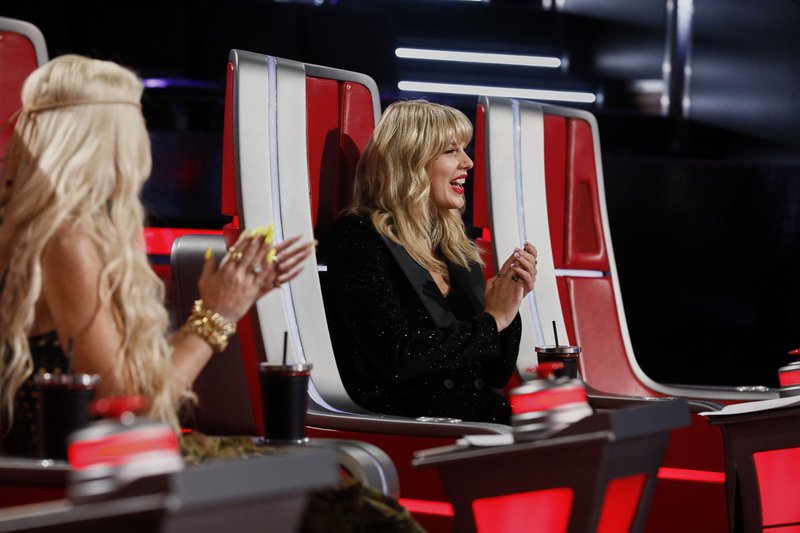 Taylor Swift at The Voice — photo 8