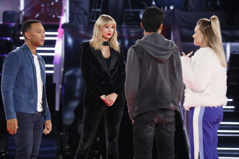 Taylor Swift at The Voice — photo 13