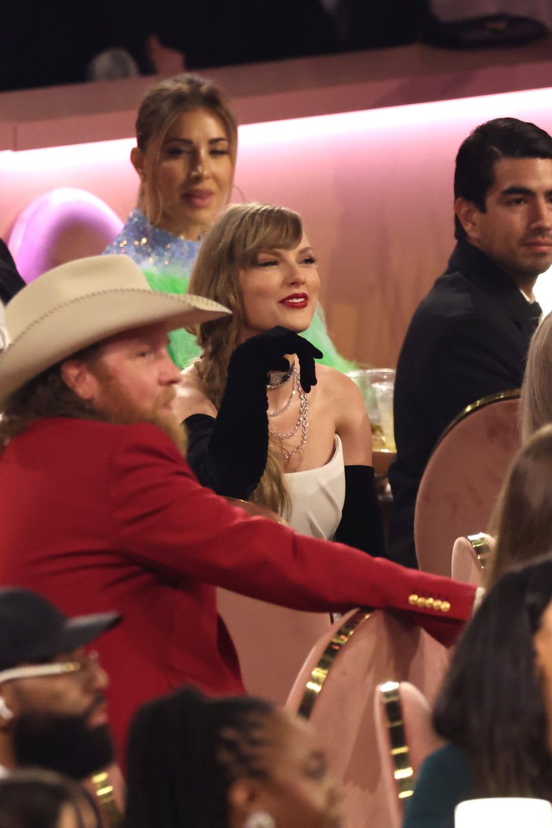 Taylor Swift at 66th GRAMMY Awards — photo 33