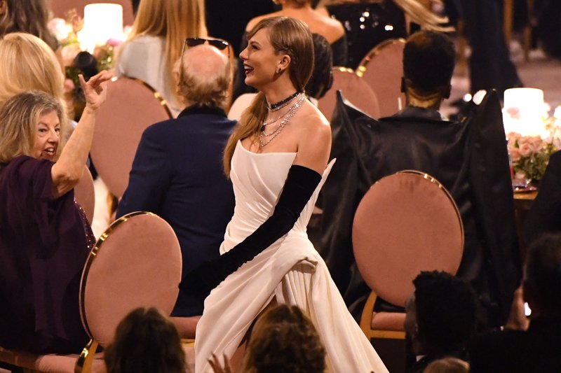 Taylor Swift at 66th GRAMMY Awards — photo 40