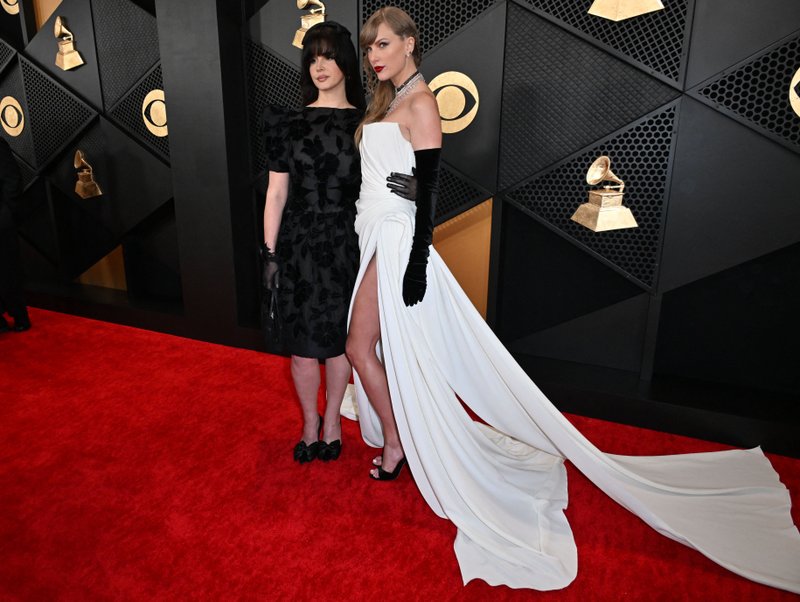 Taylor Swift at 66th GRAMMY Awards — photo 46