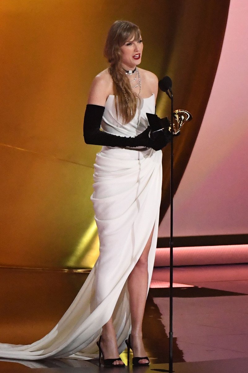 Taylor Swift at 66th GRAMMY Awards — photo 72