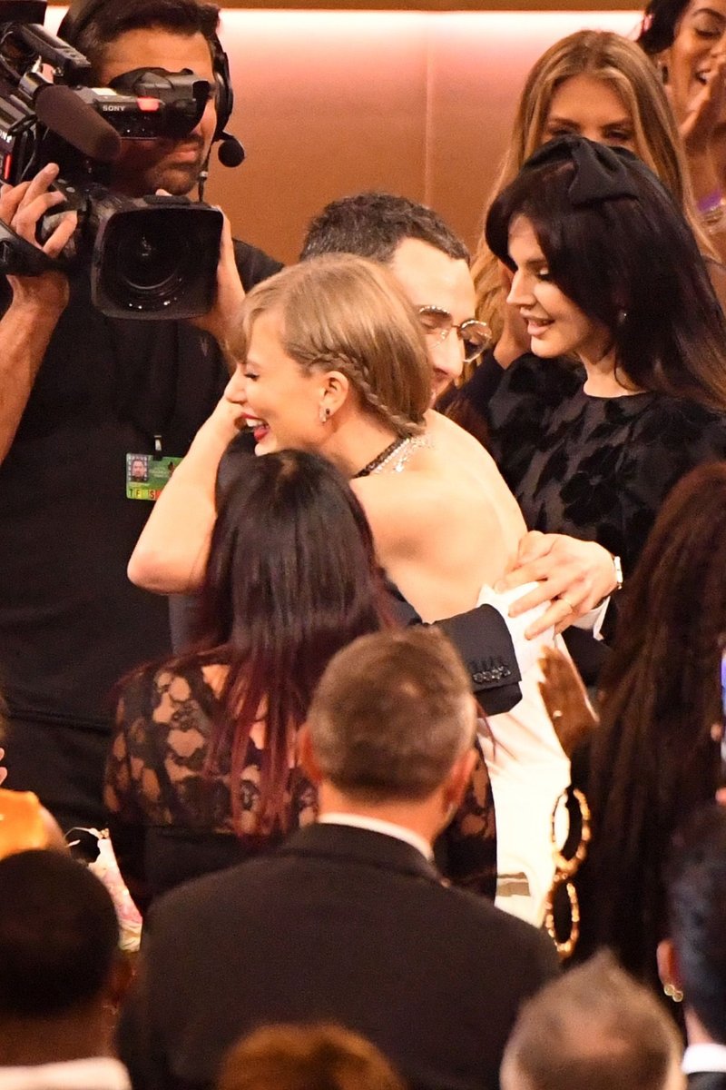 Taylor Swift at 66th GRAMMY Awards — photo 79