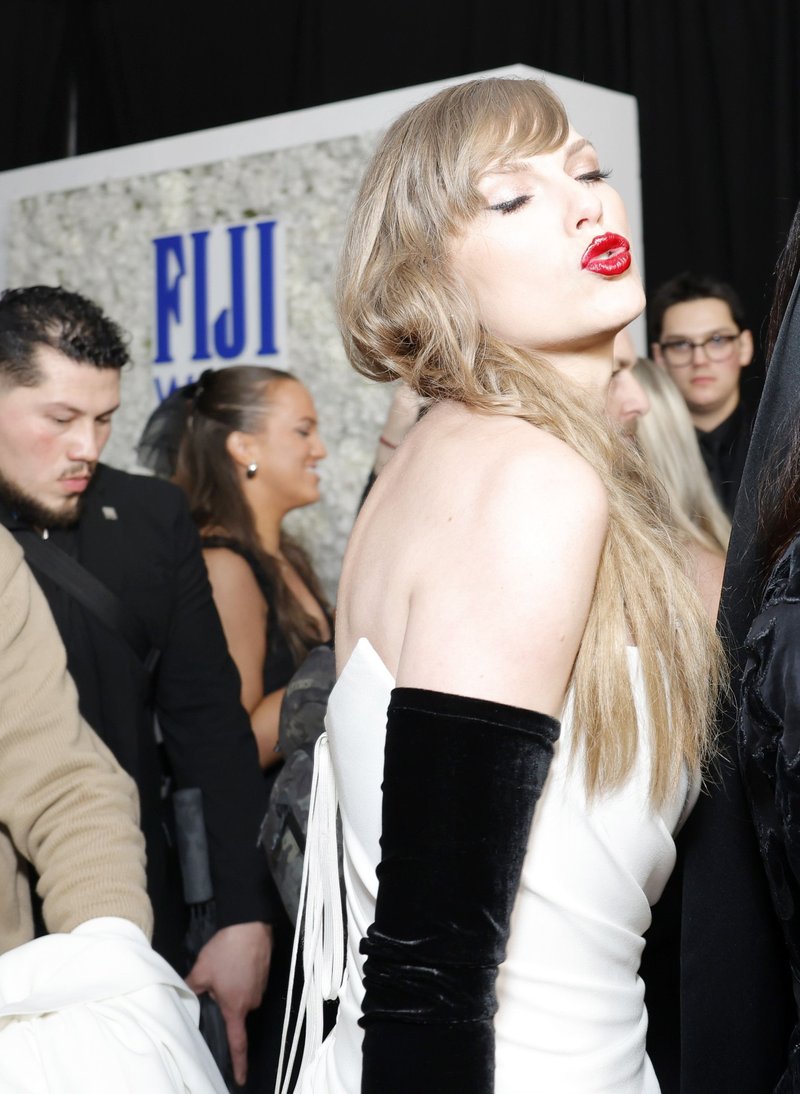 Taylor Swift at 66th GRAMMY Awards — photo 82