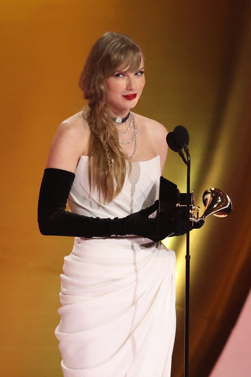 Taylor Swift at 66th GRAMMY Awards — photo 94
