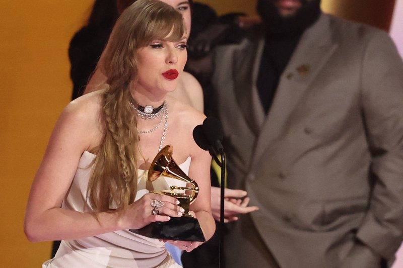 Taylor Swift at 66th GRAMMY Awards — photo 119