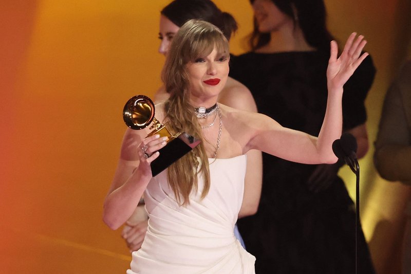 Taylor Swift at 66th GRAMMY Awards — photo 122