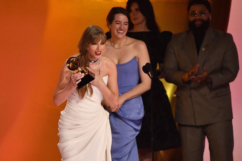 Taylor Swift at 66th GRAMMY Awards — photo 138