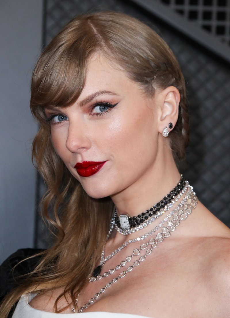 Taylor Swift at 66th GRAMMY Awards — photo 164