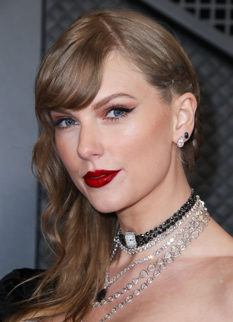 Taylor Swift at 66th GRAMMY Awards — photo 165