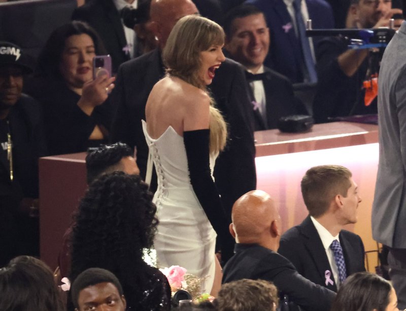 Taylor Swift at 66th GRAMMY Awards — photo 200