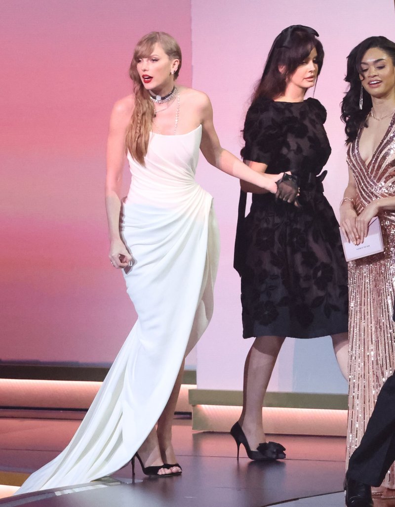 Taylor Swift at 66th GRAMMY Awards — photo 233