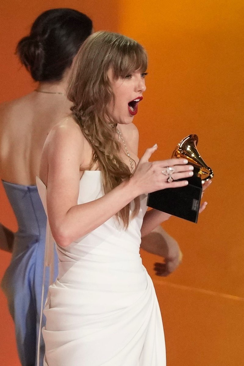 Taylor Swift at 66th GRAMMY Awards — photo 293