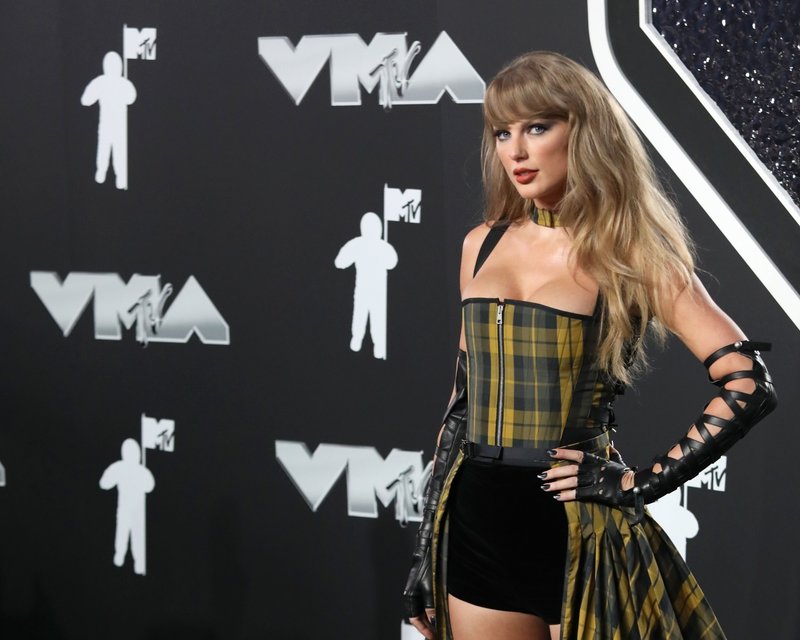 Taylor Swift at 2024 MTV Video Music Awards — photo 3