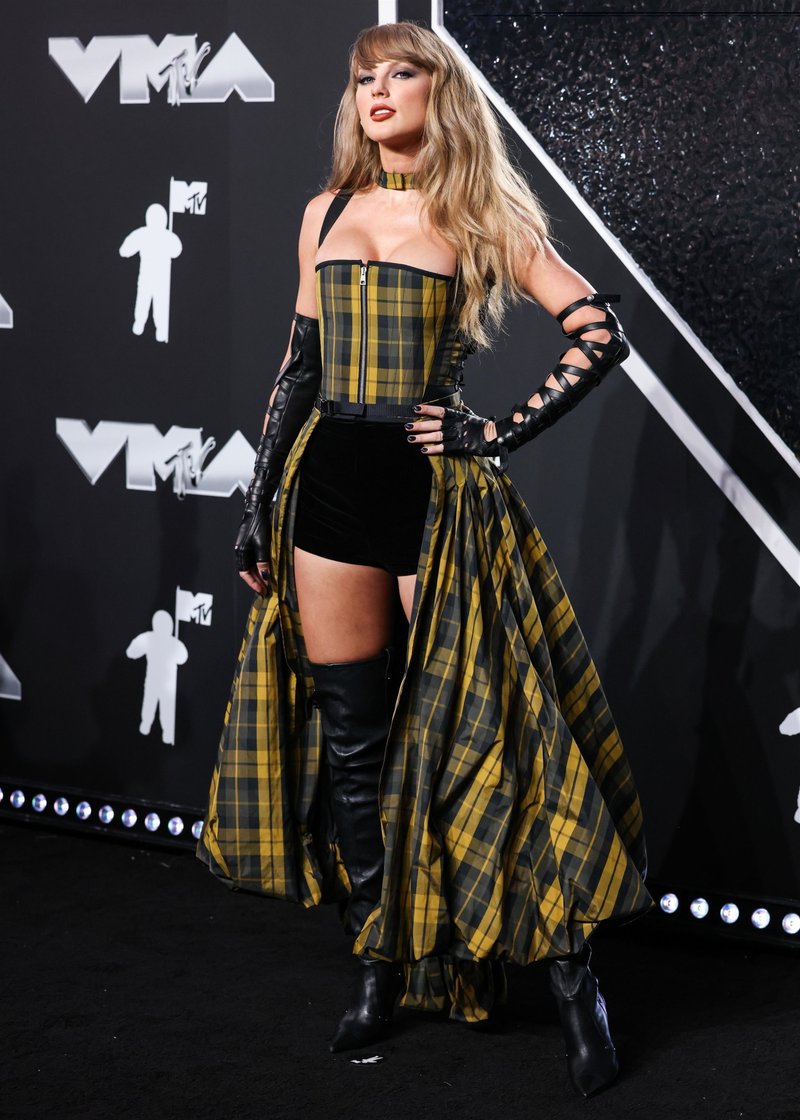 Taylor Swift at 2024 MTV Video Music Awards — photo 29