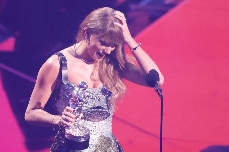 Taylor Swift at 2024 MTV Video Music Awards — photo 285