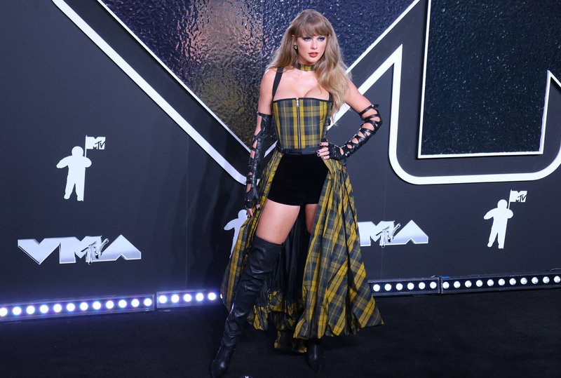 Taylor Swift at 2024 MTV Video Music Awards — photo 296