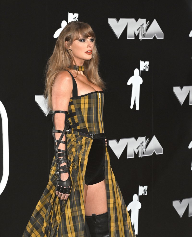 Taylor Swift at 2024 MTV Video Music Awards — photo 356