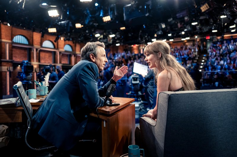 Taylor Swift at Late Night with Seth Meyers — photo 6