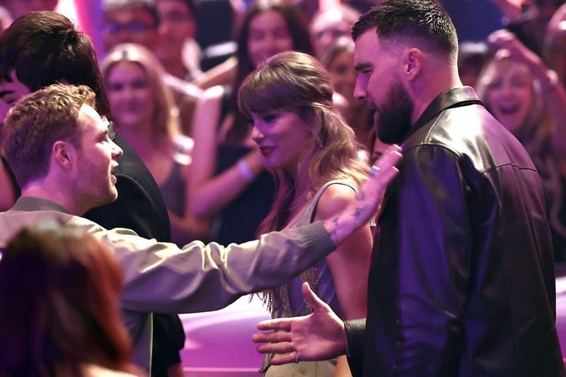 Taylor Swift at 2026 iHeartRadio Music Awards — photo 4