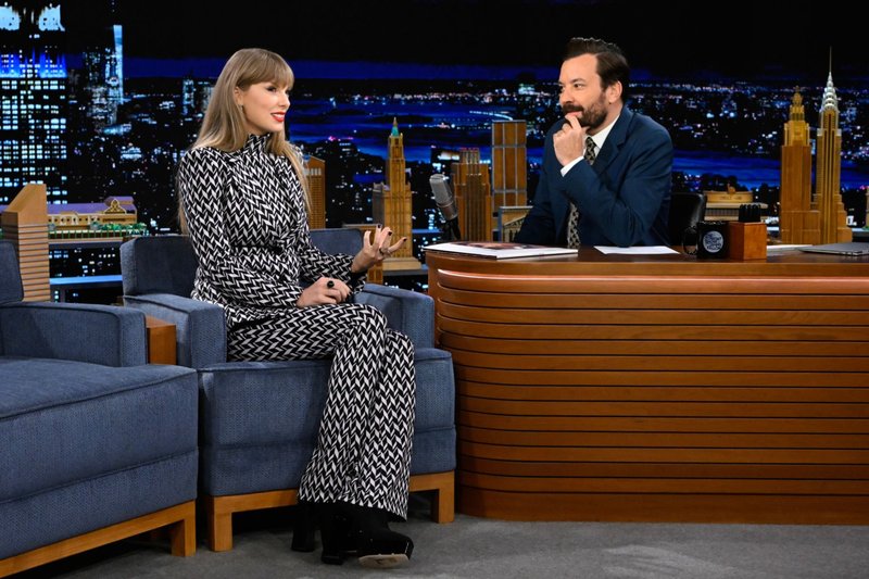 Taylor Swift at The Tonight Show Starring Jimmy Fallon — photo 4