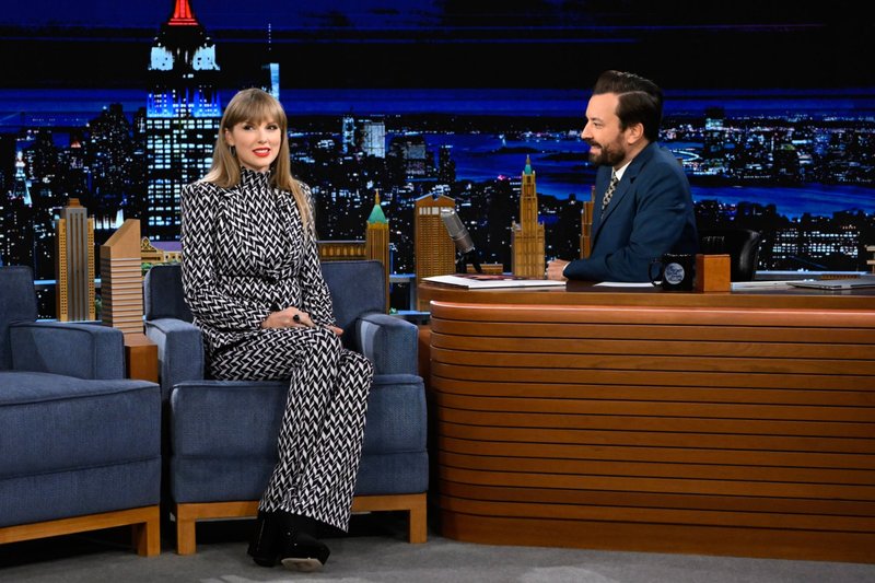 Taylor Swift at The Tonight Show Starring Jimmy Fallon — photo 8