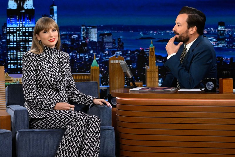 Taylor Swift at The Tonight Show Starring Jimmy Fallon — photo 11