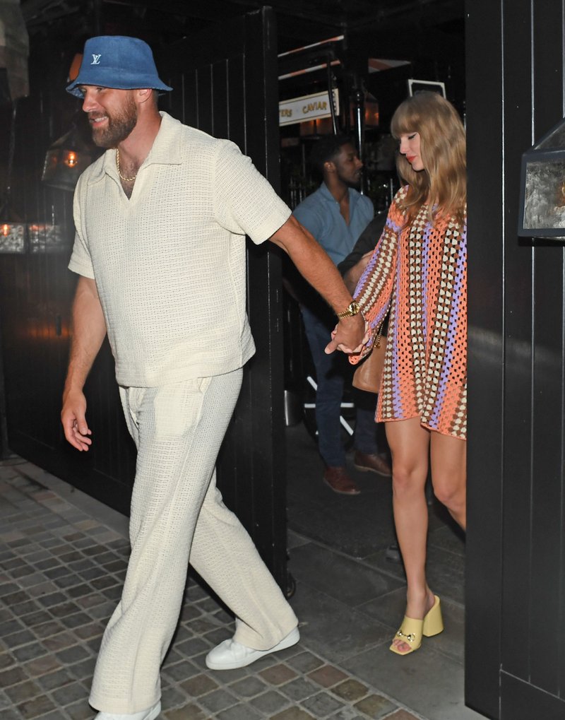 Taylor Swift — June 23 - Leaving a private club in London, England — photo 3