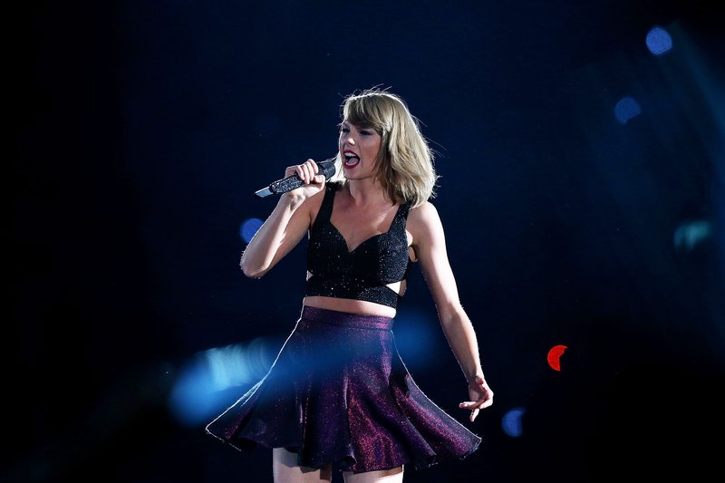 Taylor Swift — December 10 - Melbourne, Australia — photo 2