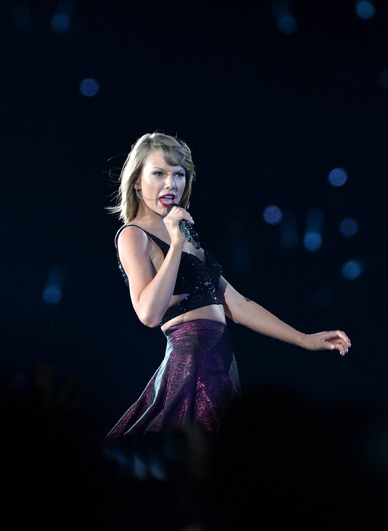 Taylor Swift — December 5 - Brisbane, Australia — photo 6