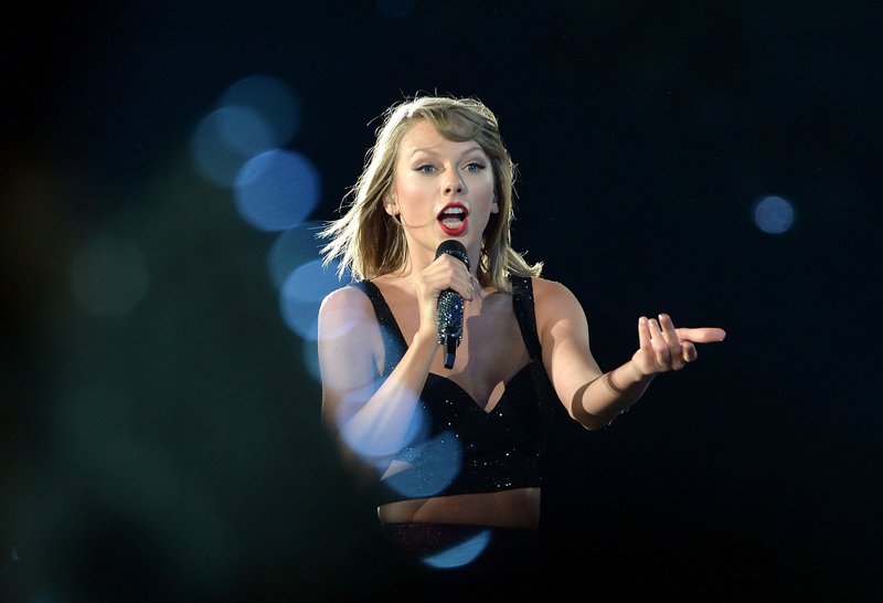 Taylor Swift — December 5 - Brisbane, Australia — photo 14