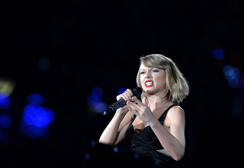 Taylor Swift — December 5 - Brisbane, Australia — photo 17