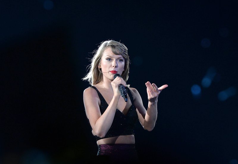 Taylor Swift — December 5 - Brisbane, Australia — photo 48