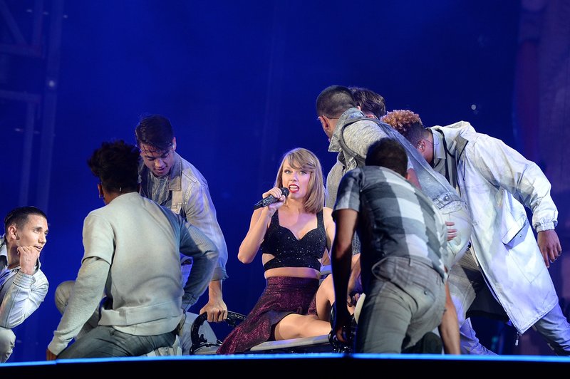 Taylor Swift — December 5 - Brisbane, Australia — photo 54