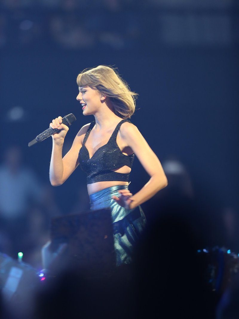 Taylor Swift — December 7 - Adelaide, Australia — photo 9