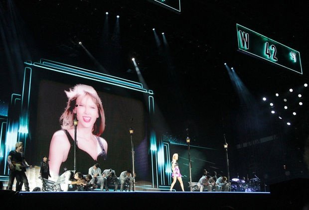 Taylor Swift — June 12 - Philadelphia, Pennsylvania — photo 55