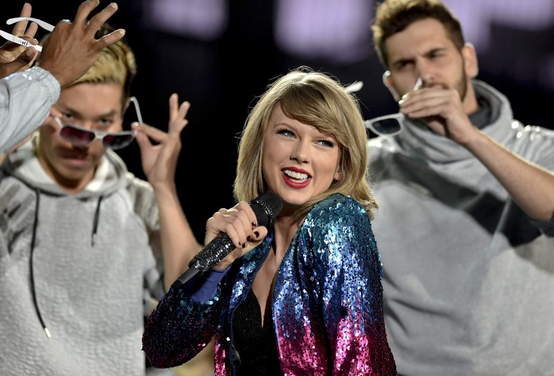 Taylor Swift — June 13 - Philadelphia, Pennsylvania — photo 22